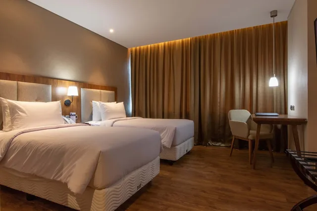 غرفة سوبيريور بسريرين منفصلين للمدخنين، Avenzel Hotel and Convention Cibubur 1/1