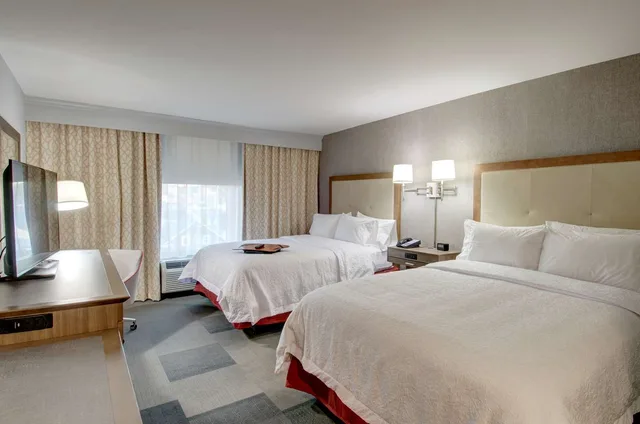 غرفة بسريرين كوين لذوي الإعاقة، Hampton Inn And Suites Springfield Downtown 1/4