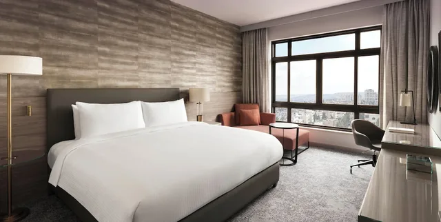 غرفة بريميوم بسرير كينج، InterContinental Amman (Jordan) 5/10