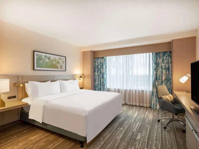 غرفة بسرير مزدوج لذوي الإعاقة، Hilton Garden Inn Toledo Downtown OH 2/3