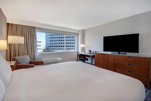 جناح لذوي الإعاقة، DoubleTree by Hilton Hotel LAX - El Segundo 4/10