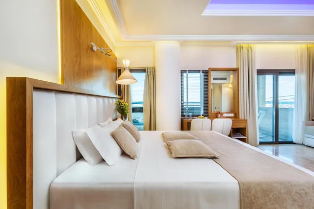 جناح بإطلالة على البحر، Porto Marine Hotel 2/10