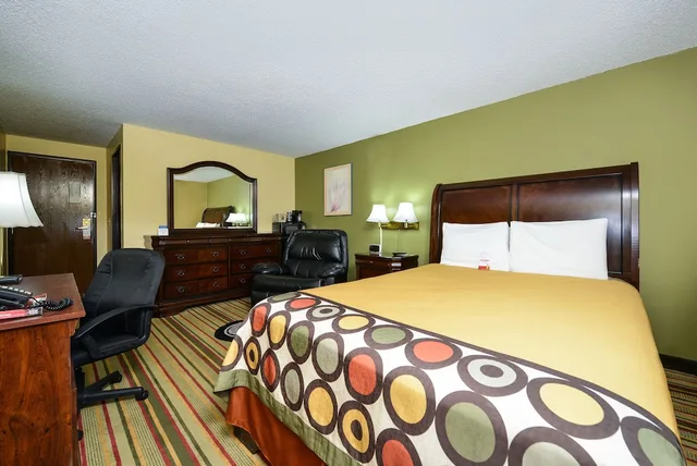 غرفة قياسية بسرير كوين، Super 8 by Wyndham Minot Airport 4/10
