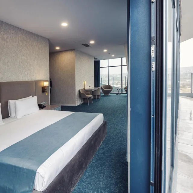 جناح تنفيذي، Meta Business Hotel 4/10