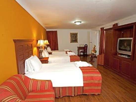 غرفة بريميوم ثلاثية، Terra Andina Colonial Mansion 1/1