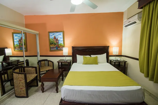 غرفة سوبيريور تنفيذية بسرير كوين، Hotel Platino 1/10