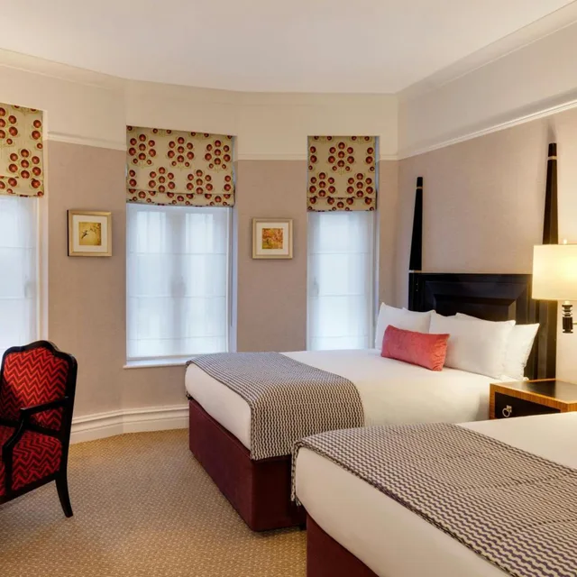 غرفة ديلوكس بسريرين مزدوجين، ST ERMINS HOTEL 2/8