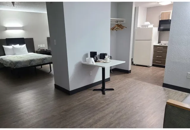 غرفة بسرير كوين لذوي الإعاقة، Studio6 Dallas, TX - North - Richardson 7/8