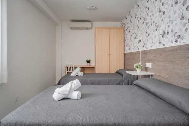 غرفة عائلية بسرير فردي، Hotel Tolosa 4/9