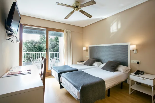 Room, Twin Beds, Monte Ulia Hotel 1/5
