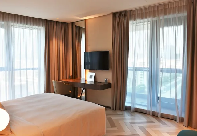 Deluxe, Apartment, King Bed, Millennium Place Barsha Heights Apartments 2/4