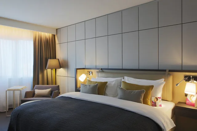 غرفة قياسية بسرير كينج مع دخول صالة النادي، Crowne Plaza Belgrade 5/10