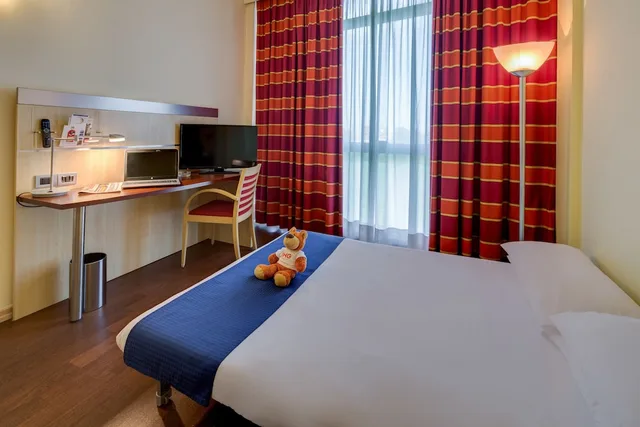 Standard, Multiple Beds، Express Holiday Inn Parma 10/10