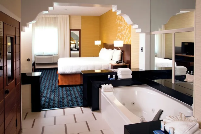 جناح بسرير كينج مع أريكة لذوي الإعاقة، Fairfield Inn Anaheim Hills 4/4