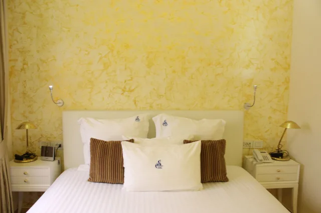 جناح جونيور بسرير كينج، Particular Destiny Suites 6/6