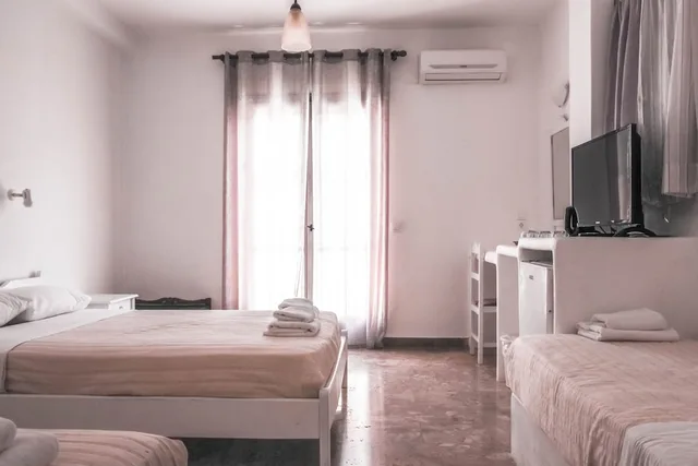 غرفة ثلاثية بثلاثة أسرّة، Hotel Mohitero 1/3