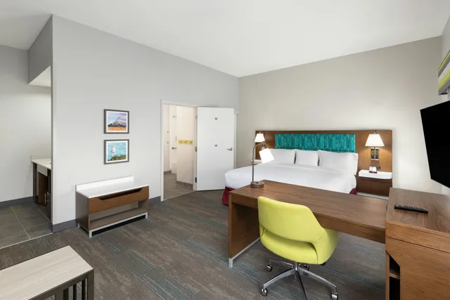 استوديو بسرير كينج لذوي الإعاقة، Hampton Inn & Suites Dothan 2/3