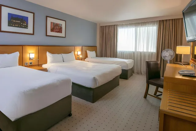 غرفة قياسية بسريرين مزدوجين، The Crown London, WorldHotels Distinctive 1/2