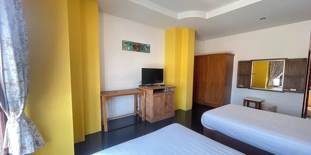 Standard, Twin Beds, Yellow Tique Hotel 3/6