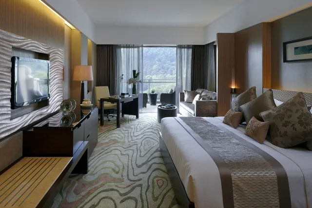 غرفة غراند بريميير بسريرين منفصلين بإطلالة على البحيرة، Mission Hills Resort Dongguan 2/3