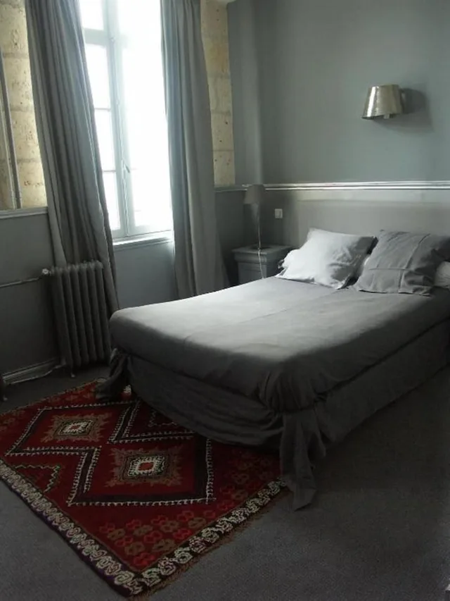 غرفة قياسية بسرير كوين وسرير فردي، Hôtel du Palais 3/6