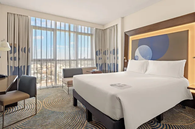شقة بسرير مزدوج وسرير فردي، Novotel Abu Dhabi Gate 4/10