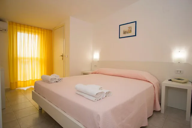 Room, Double Bed, Albergo Delfino 2/10