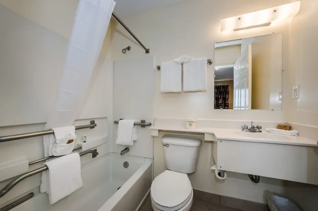 Upgrade, 2 Double Beds, Kitchen، Suburban Extended Stay Clearwater 4/4