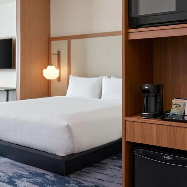 جناح بسرير كينج بغرفة نوم واحدة مع أريكة، Fairfield by Marriott Inn & Suites Tempe 6/9
