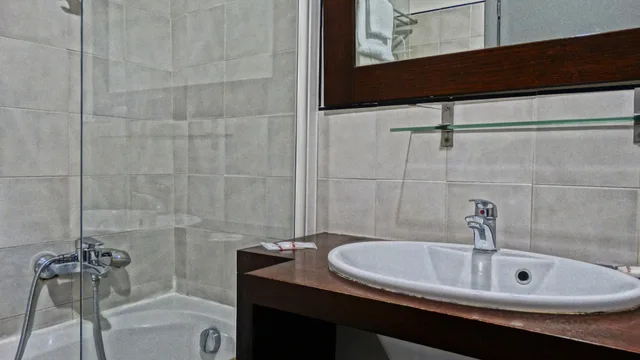 غرفة ثلاثية، Hotel Giuggioli 5/8