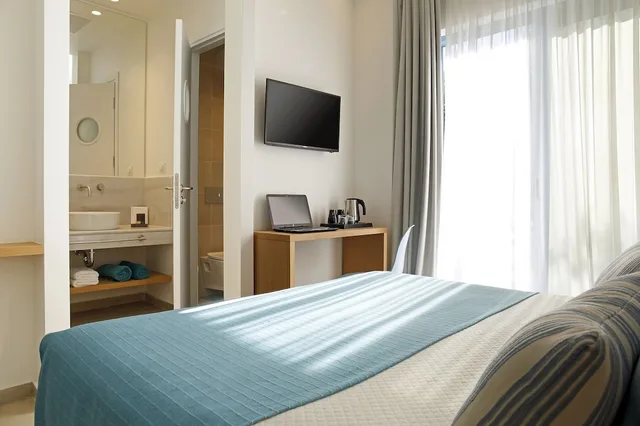 غرفة سوبيريور بسرير كوين، Oasis Beach Hotel Spa 1/2