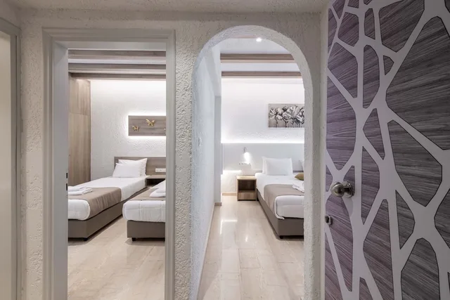غرفة ديلوكس بسرير مزدوج وسريرين منفصلين بغرفتي نوم، Porto Greco Village Beach Hotel - All Inclusive 3/5