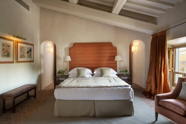 جناح بسرير كوين، Viesca Suites & Villas Il Borro Toscana 1/4