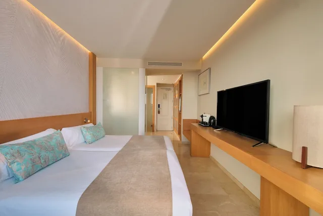 Renovated, Superior, Double Bed, Partial Sea View, Balcony، Hotel Son Caliu Spa Oasis Superior 1/7
