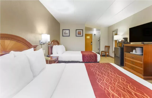 غرفة بسرير مزدوج، Comfort Inn University Center Fairfax VA 3/6