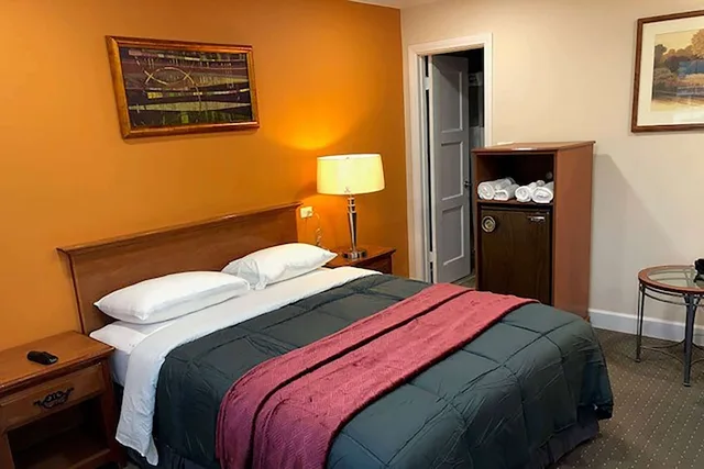 غرفة بسرير كوين، Howard Johnson by Wyndham Ridgecrest, CA 6/10