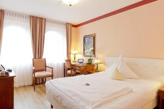 Standard, French Bed، Hotel Villa Monte Vino 1/5