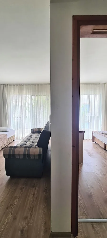 شقة كومفورت بسرير مزدوج بشرفة بغرفة نوم واحدة مع أريكة، Fora Apart Otel 6/10