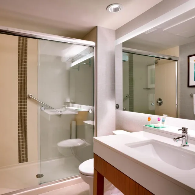 غرفة بسرير كينج مع أريكة في طابق مرتفع، Hyatt Place Salt Lake City/Lehi 1/1