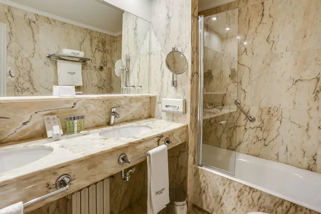 غرفة سوبيريور بسريرين منفصلين، Sercotel Europa San Sebastian 4/5
