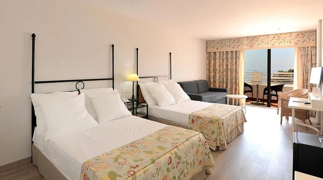 جناح جونيور بشرفة، Hotel Salobrena Suites 2/5