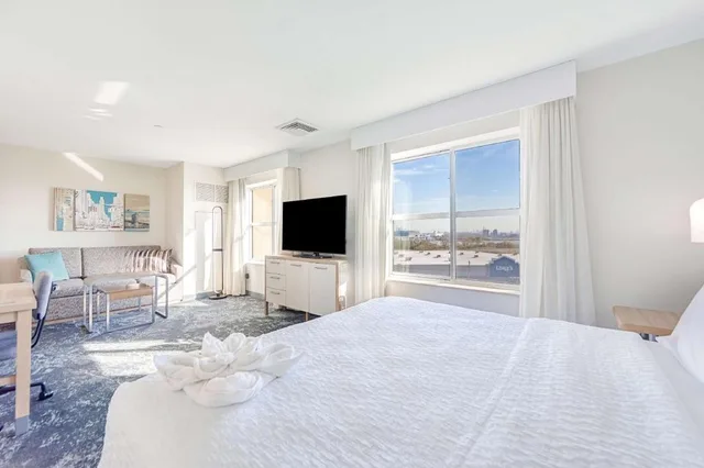 جناح استوديو بسرير كينج مع أريكة لذوي الإعاقة، Homewood Suites by Hilton East Rutherford - Meadowlands, NJ 1/5