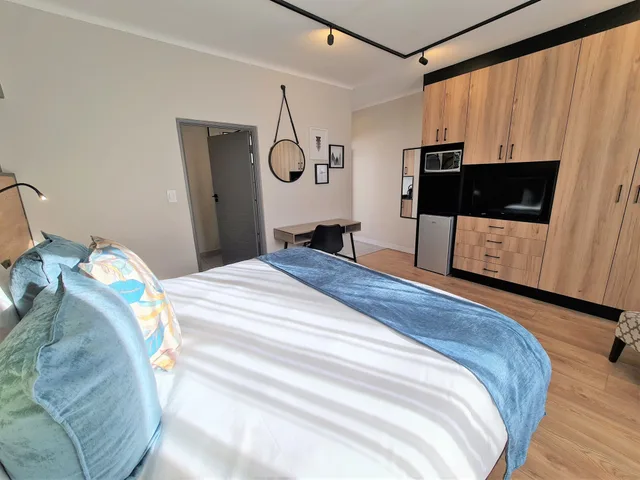 غرفة سوبيريور بسرير كينج، The Westford Hotel, Sandton(Formerly Pembury Plaza) 2/4
