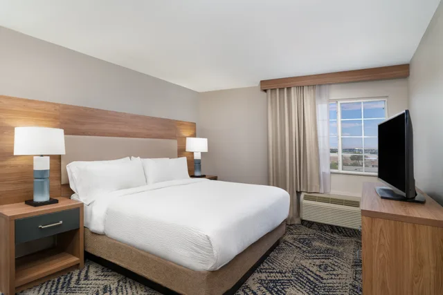 جناح بسرير كوين بغرفة نوم واحدة، Candlewood Suites El Paso 1/3