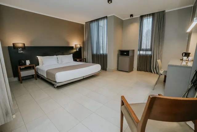 غرفة قياسية بسرير كينج لذوي الإعاقة، Best Western Ferrat 2/6