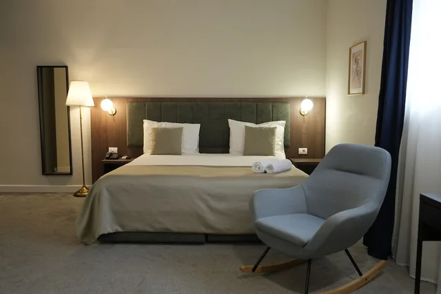 غرفة قياسية بسرير كوين بإطلالة على المدينة، Hotel Bohemian Garni 5/10