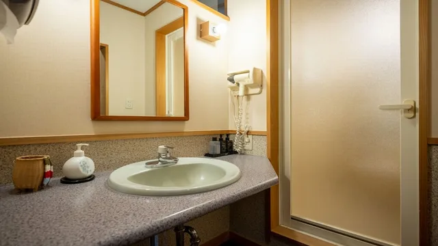 Japanese, Modern, Luxury, Twin Beds, 2 Futon Beds, Mountain Side, Corner، Zao Onsen Kinosato 2/3