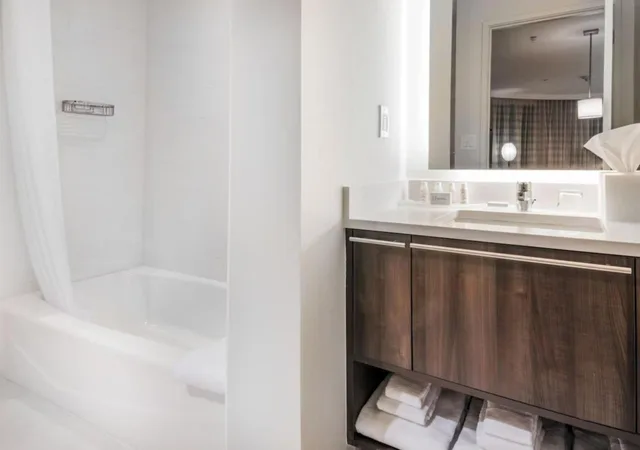 استوديو بسرير كوين، Residence Inn Jersey City 3/3