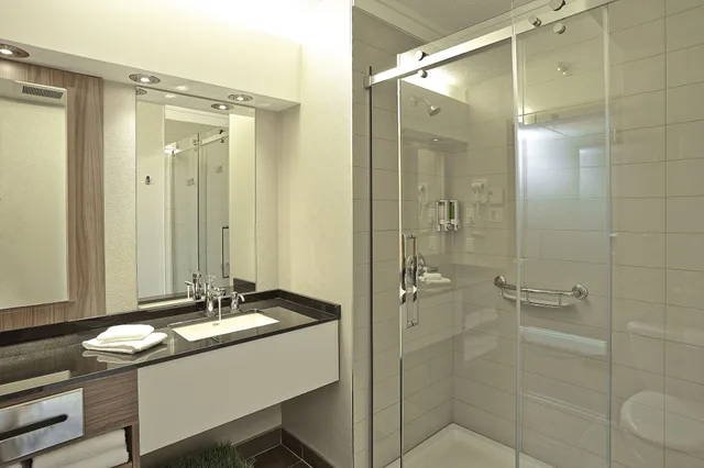 Standard, Queen Bed, Ground Floor, Hotel Cofortel 4/4