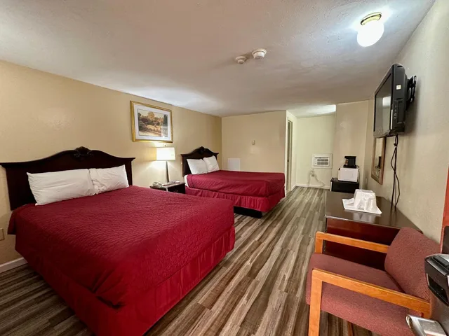 غرفة بسريرين مزدوجين للمدخنين، Red Carpet Inn Pulaski 1/1